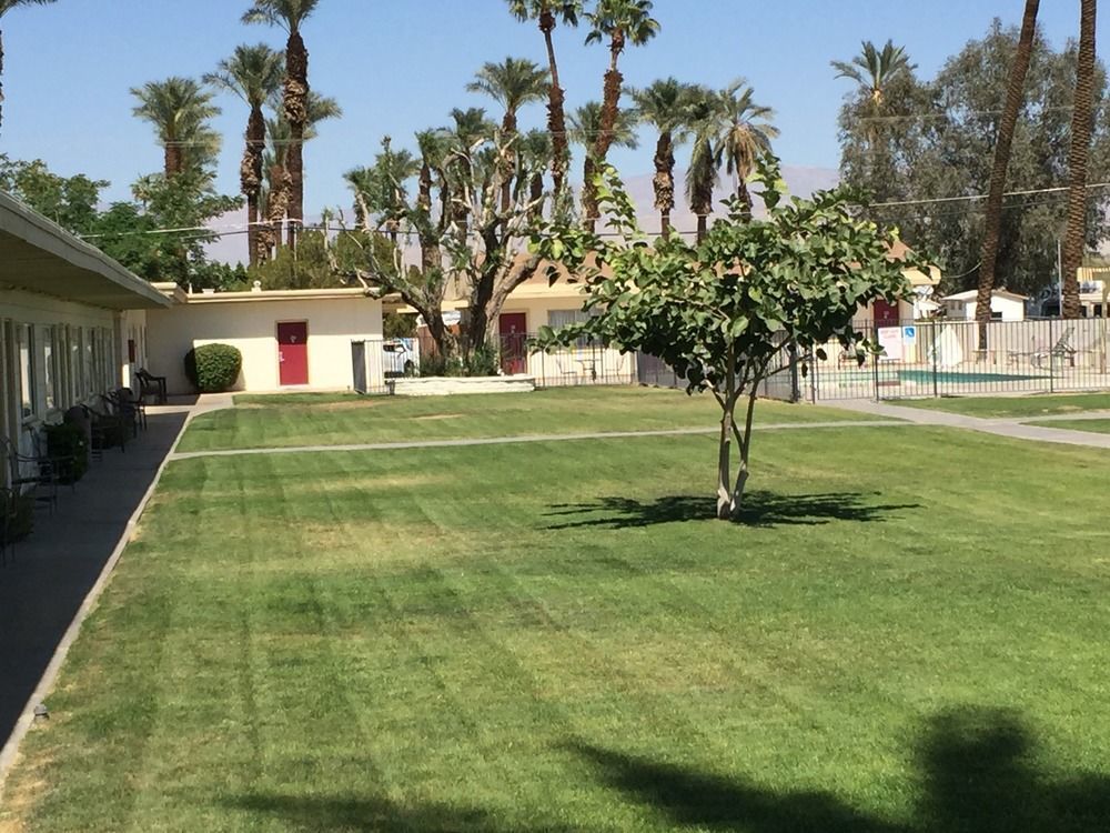 Western Sands Motel Indio Extérieur photo