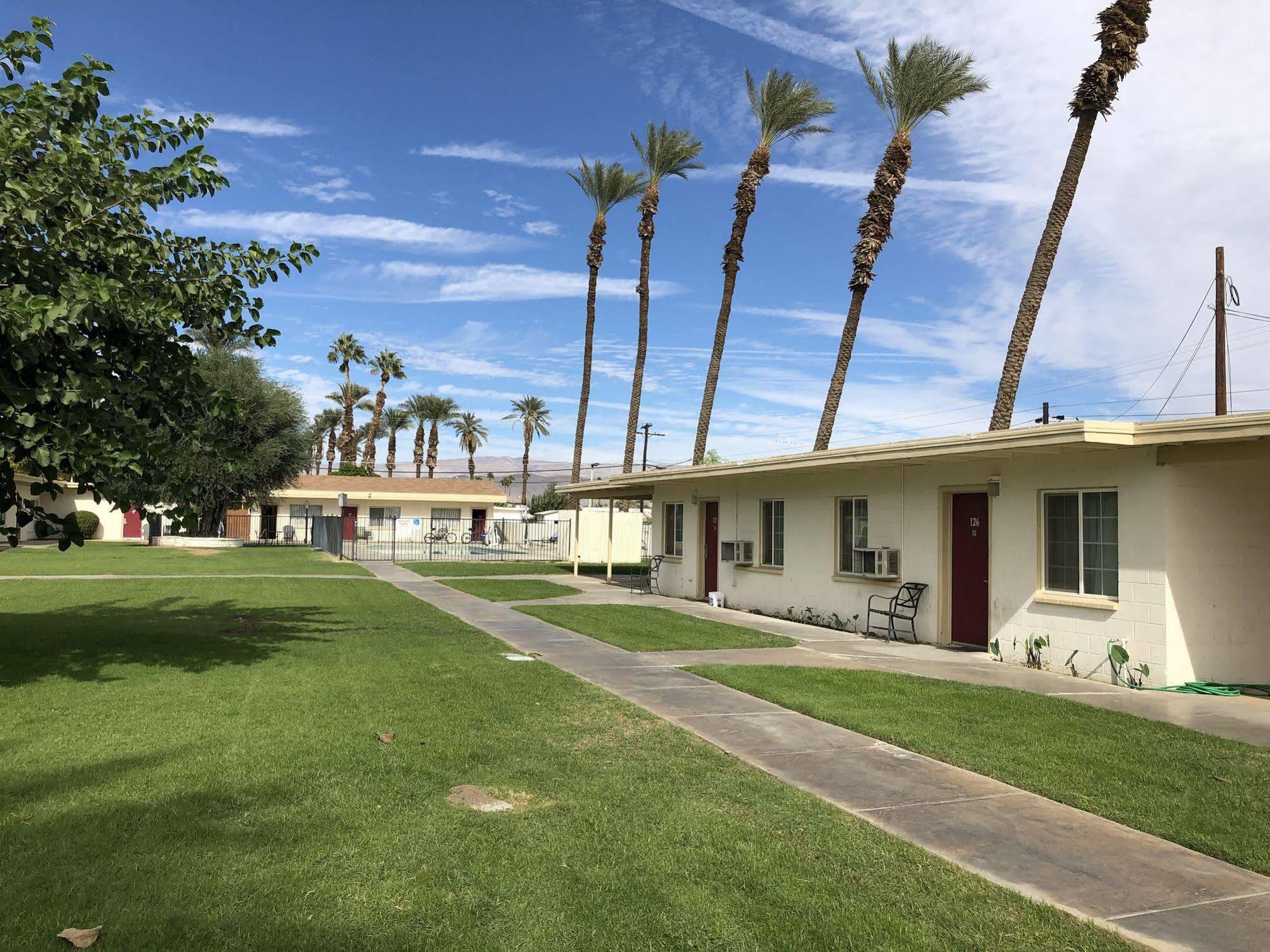 Western Sands Motel Indio Extérieur photo
