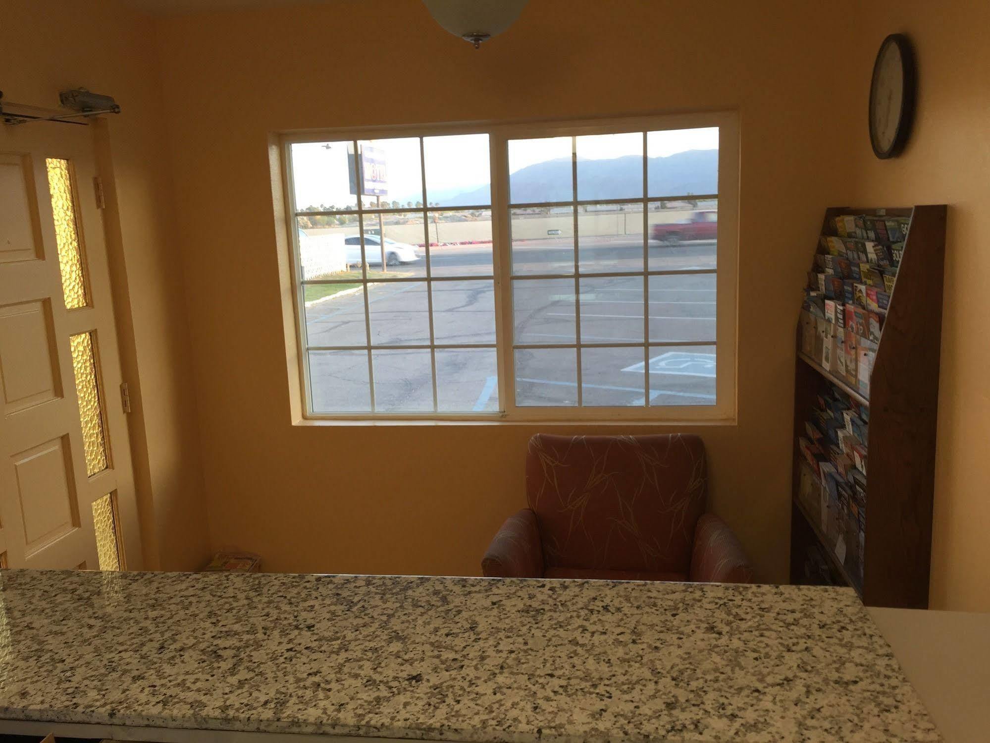 Western Sands Motel Indio Extérieur photo